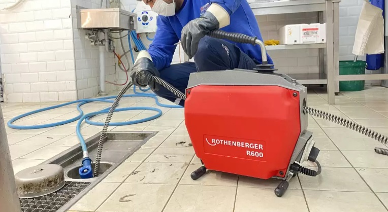 SAKARYA TESİSATÇİ Tesisatci Gider Klozet Açma 